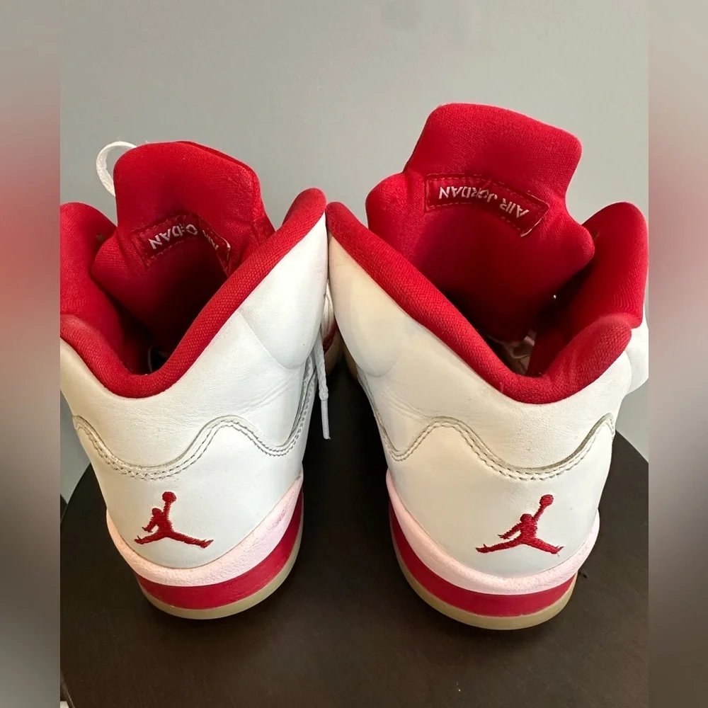 Nike Air Jordan Retro White Pink Red (GS) Size 7Y / W8.5 - 440892-106 - Used